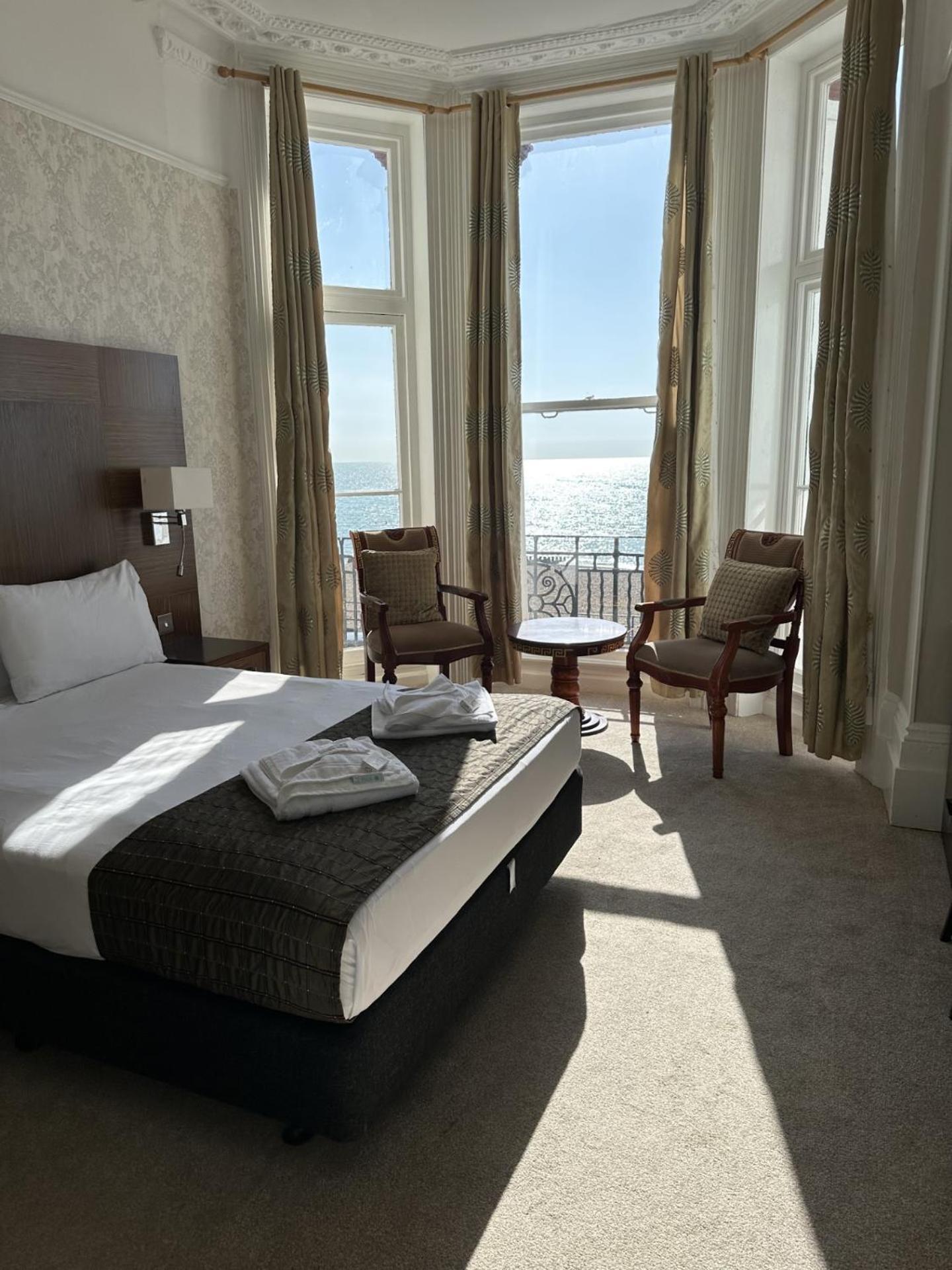 Glastonbury Hotel Истбурн Экстерьер фото
