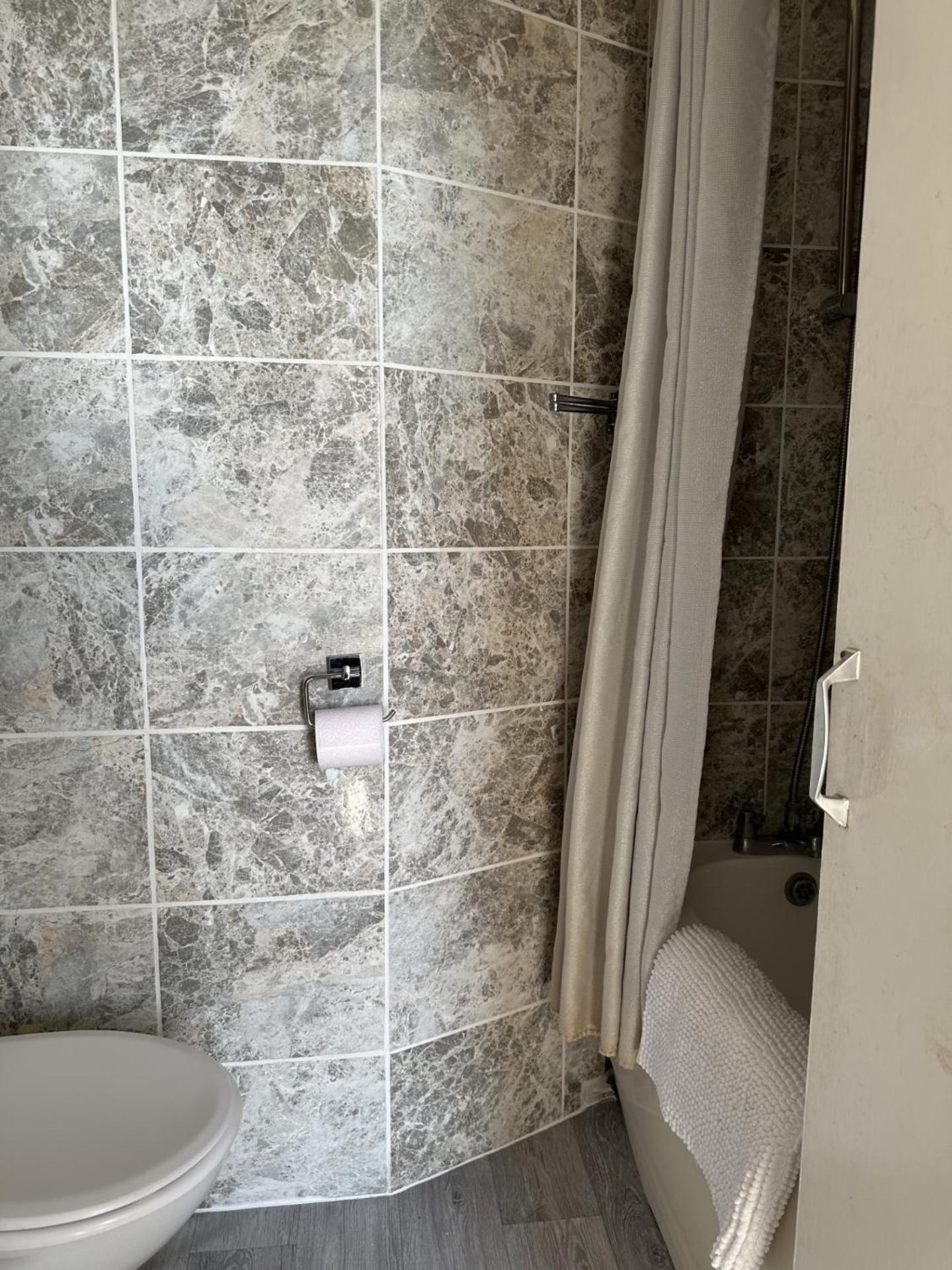 Glastonbury Hotel Истбурн Экстерьер фото