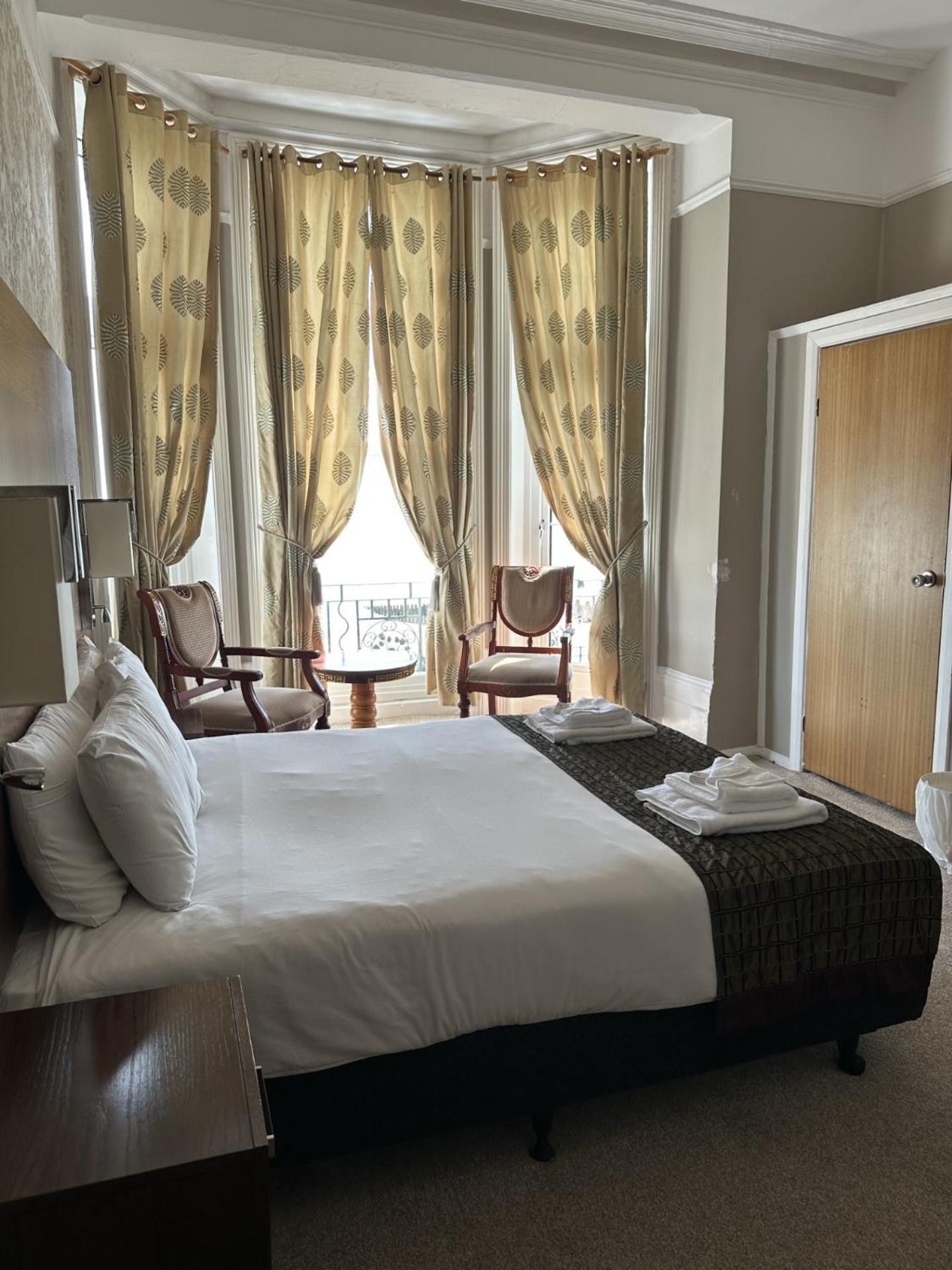Glastonbury Hotel Истбурн Экстерьер фото